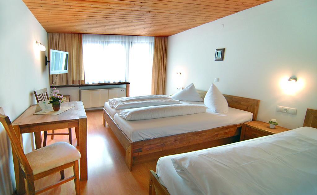 Gasthof Bad Sonnenberg Nueziders Room photo